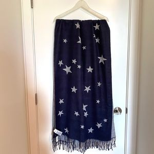 Gap Scarf with Star Pattern in Navy/Grey